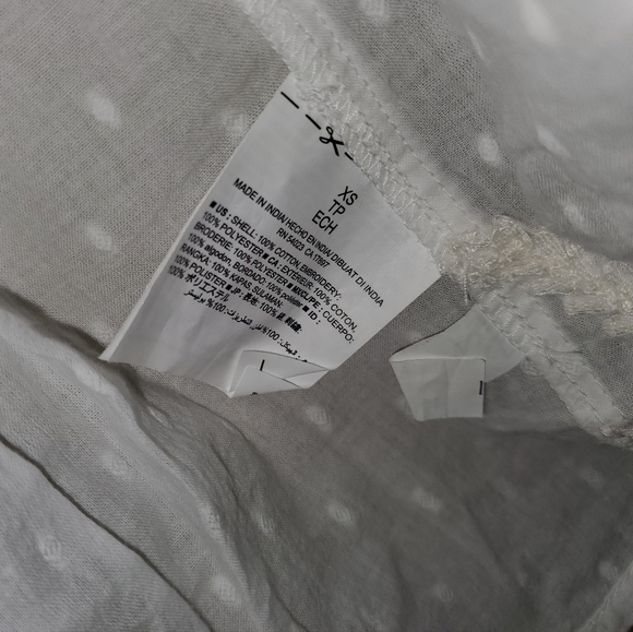 Women's Cute Old Navy Sleeveless Peplum Boho Top - Ivory Dot & Crochet Detail - Picture 7 of 9